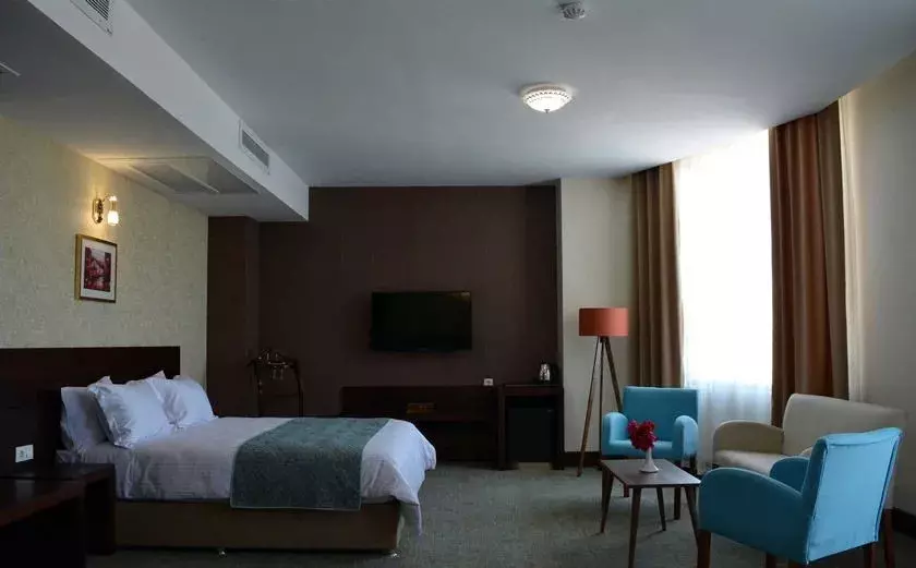 Alibaba https://cdn.alibaba.ir/ostorage/hotel-accommodation-images/6863c54da1e6f83605b73b40_چهار تخته (3).webp